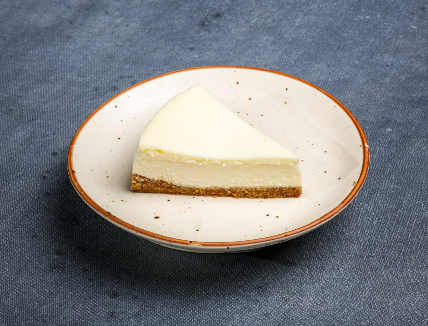 New York Baked Cheesecake Slice